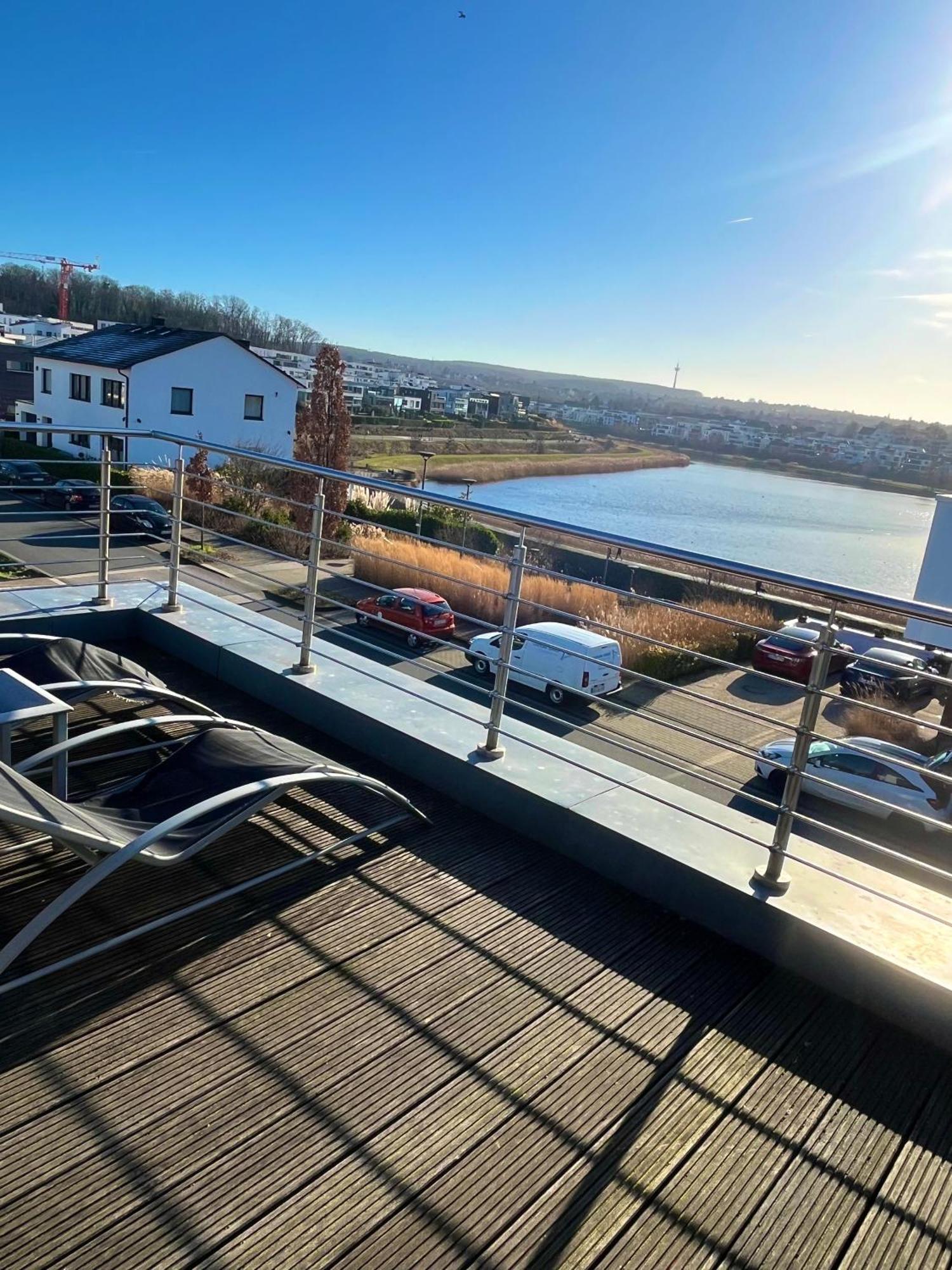 Haus Mit Panoramablick Auf Den Phoenixsee Dortmund Esterno foto